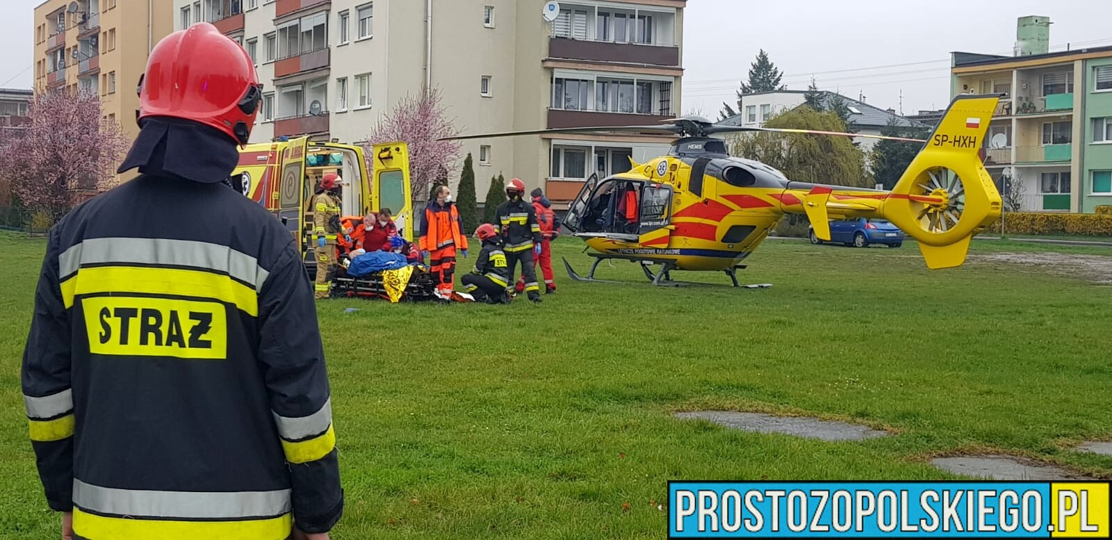 Mężczyzna z ramami kłutymi brzucha został przetransportowany LPR do szpitala w Opolu.(Zdjęcia&Wideo)