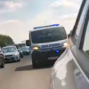 Policjanci eskortowali karetkę z sercem do transplantacji.(Wideo)