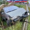 Kierujący autem stracił panowanie nad pojazdem i wpadł do rowu w Kuniowie.(Zdjęcia)