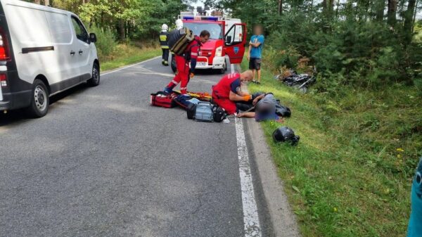 Wypadek motocyklisty w Szydłowie.Na miejscu lądował LPR (Zdjęcia)