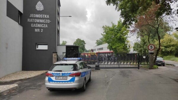 Nietypowe zdarzenie na placu Komendy Wojewódzkiej Straży Pożarnej w Opolu.(Wideo)