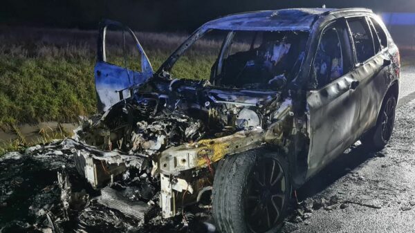 Luksusowy suv BMW spłonął w Nysie.(Zdjęcia)