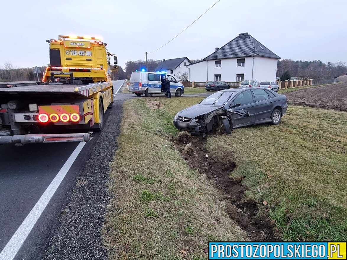 Pijany 20-latek rozbił kradzione auto na dk45 w miejscowości Jełowa.(Wideo)