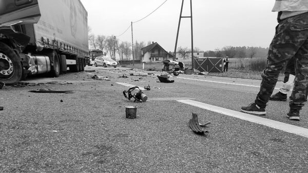 Tragiczne wypadki na drogach Opolszczyzny – policjanci apelują o zachowanie szczególnej ostrożności!