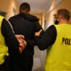 Policjanci z cyberprzestępczość w KWP w Opolu zatrzymali 2 mężczyzn podejrzanych o szereg przestępstw internetowych.