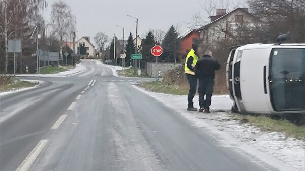 Lodowisko na drogach w powiecie brzeskim. Starostwo nie ogłosiło kolejnego przetargu!