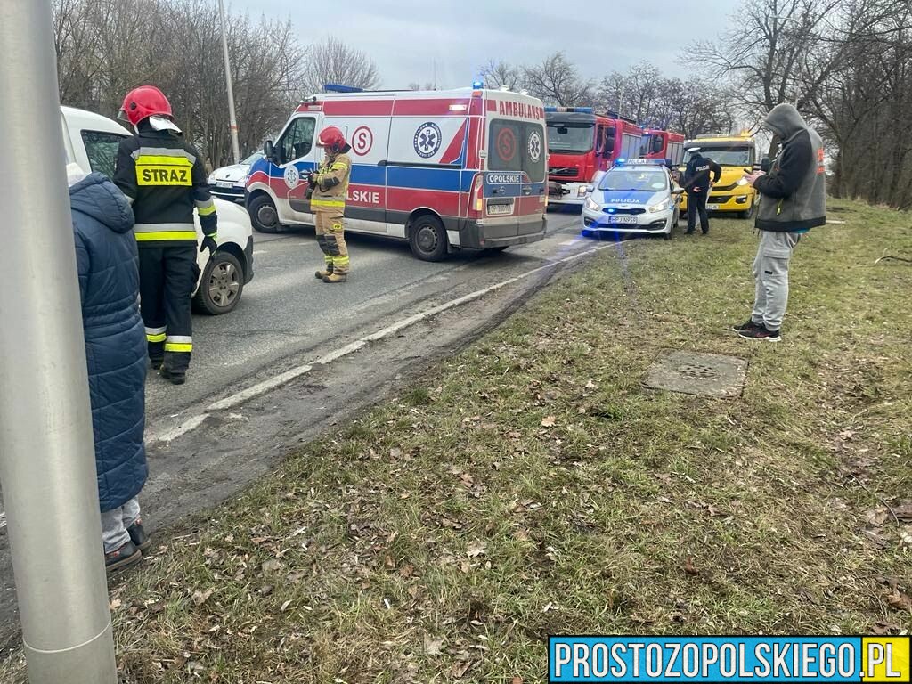 Zderzenie dwóch aut na ul. Wrocławskiej w Opolu.(Zdjęcia)