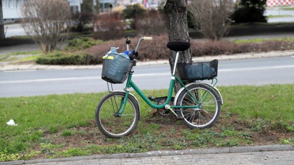 Jechał bez świateł, pod prąd i pod wpływem alkoholu - został zatrzymany przez policjanta po służbie