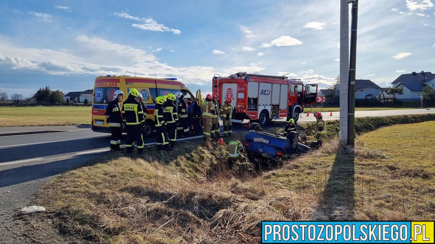 22-latek dachował autem na drodze w okolicy mostu pomiędzy Bierawą a Ciskiem.(Zdjęcia)