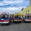 12 karetek z całego województwa na podjeździe w szpitalu w Opolu. Stoją po kilka godzin.(Wideo)