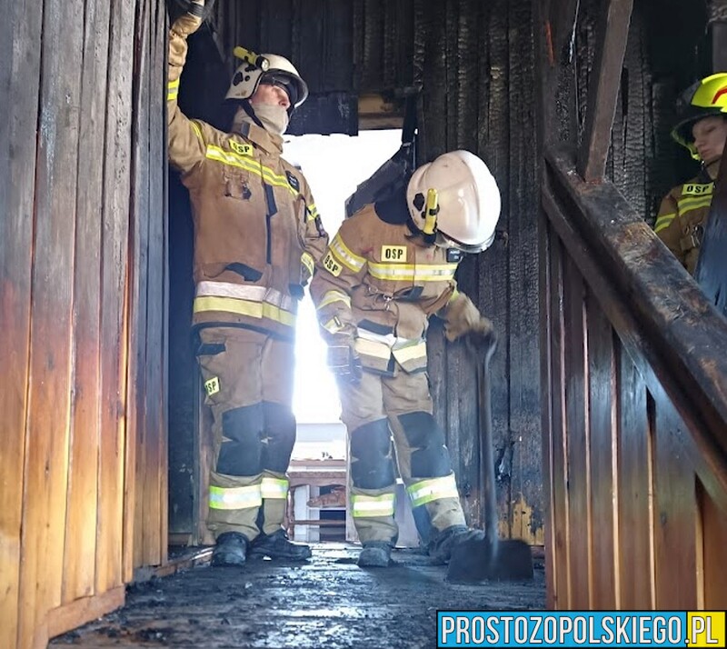 Pożar domu w Szymiszowie w gminie Strzelce Opolskie.(Zdjęcia)