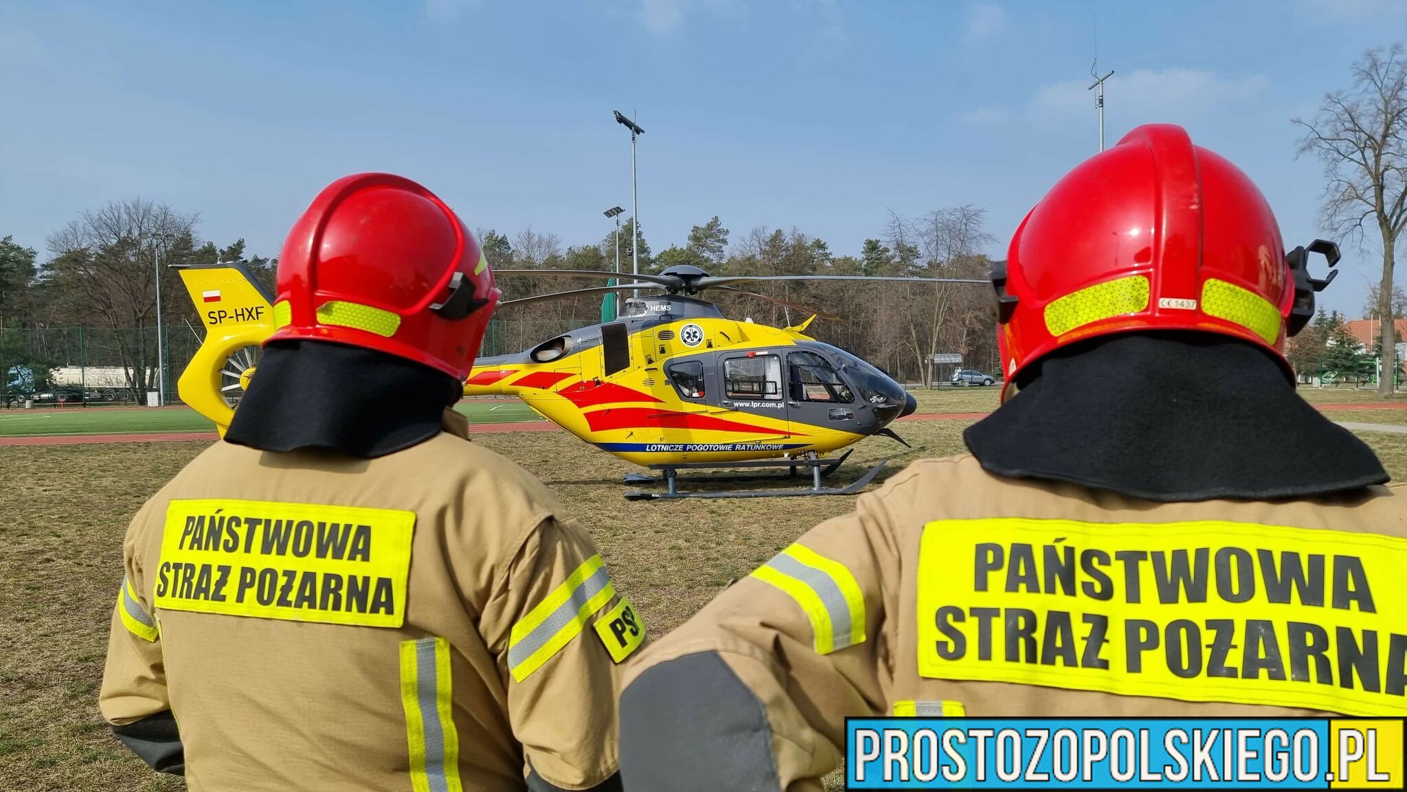 Dwie osoby poszkodowane po zatruciu tlenkiem węgla w Lewinie Brzeski. Na miejscu lądował LPR Ratownik23.