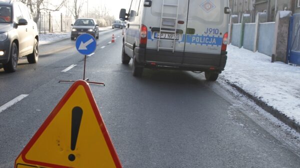 Nagły powrót zimy -policjanci apelują o rozwagę na drodze!