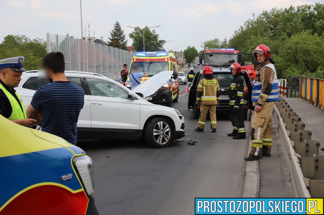 Wypadek na wiadukcie na ul.Braci Kowalczyków w Opolu. Ranne dziecko, zabrane z mamą do szpitala.(Zdjęcia)