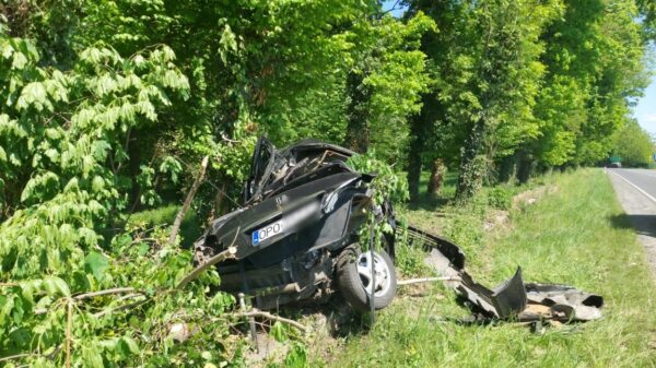 Wypadek w miejscowości Dobra koło Krapkowic. Na miejscu lądował LPR Ratownik23.(Zdjęcia)