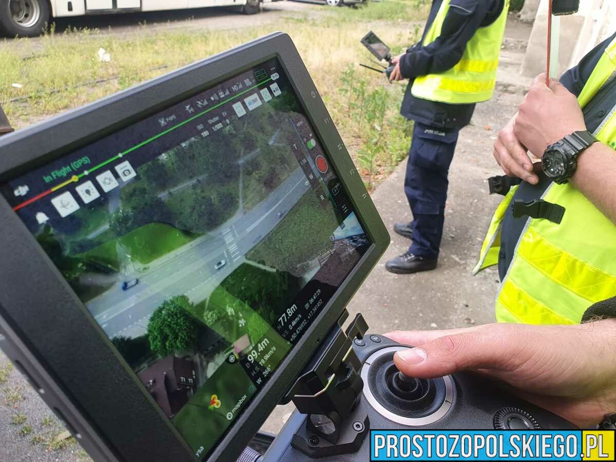 Policyjny dron na nyskich drogach.(Zdjęcia)