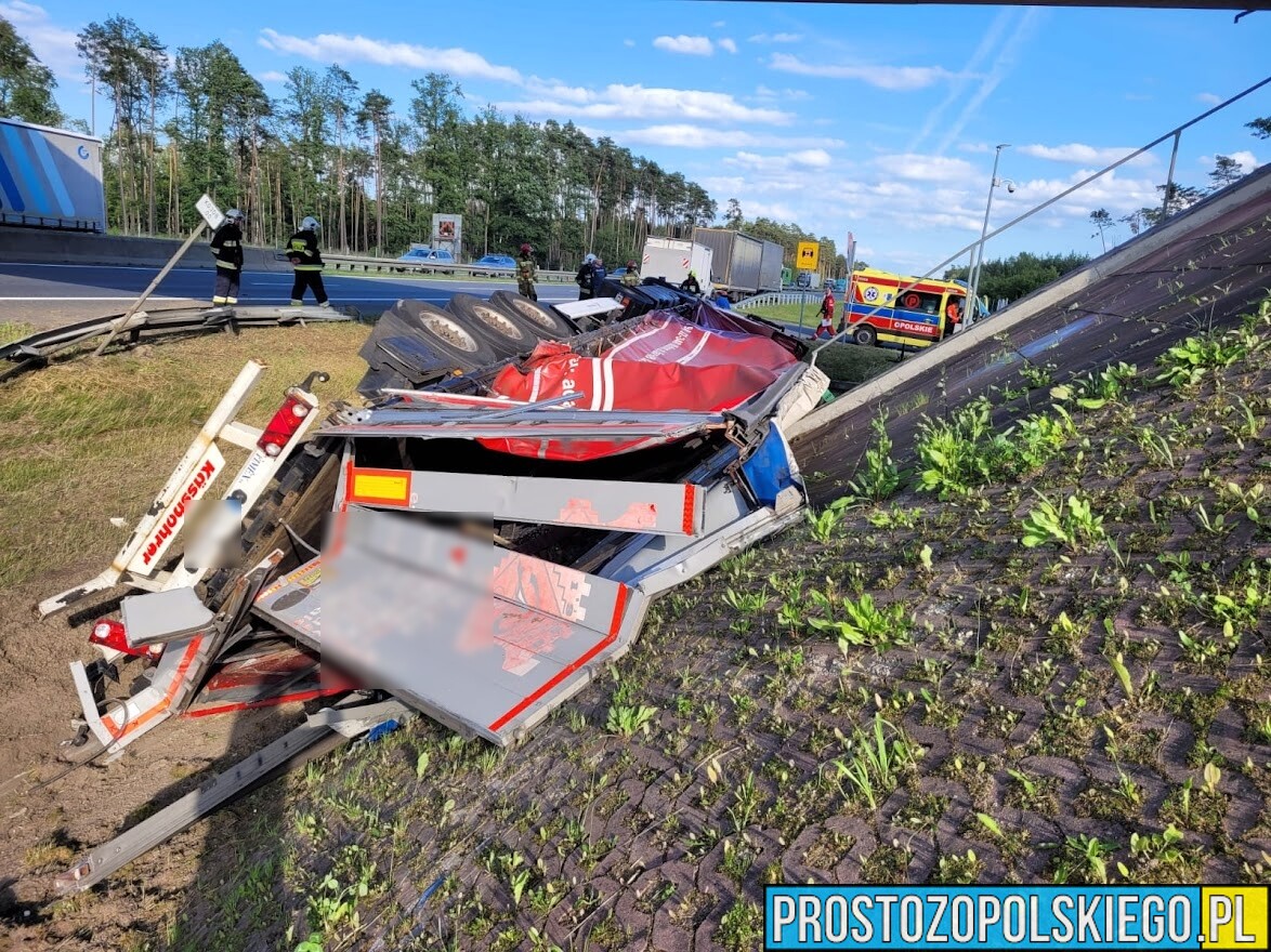 Wypadek tira na autostradzie A4.Kierowca z Mołdawii przewoził 23 tony stali zbrojeniowej.(Zdjęcia)