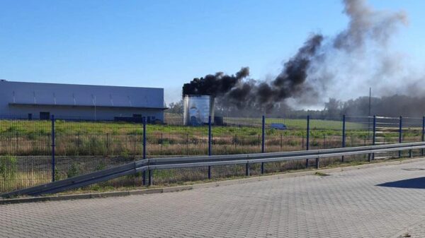 Pożar zbiornika w zakładzie w Zimnej Wódce w gminie Ujazd.(Zdjęcia)