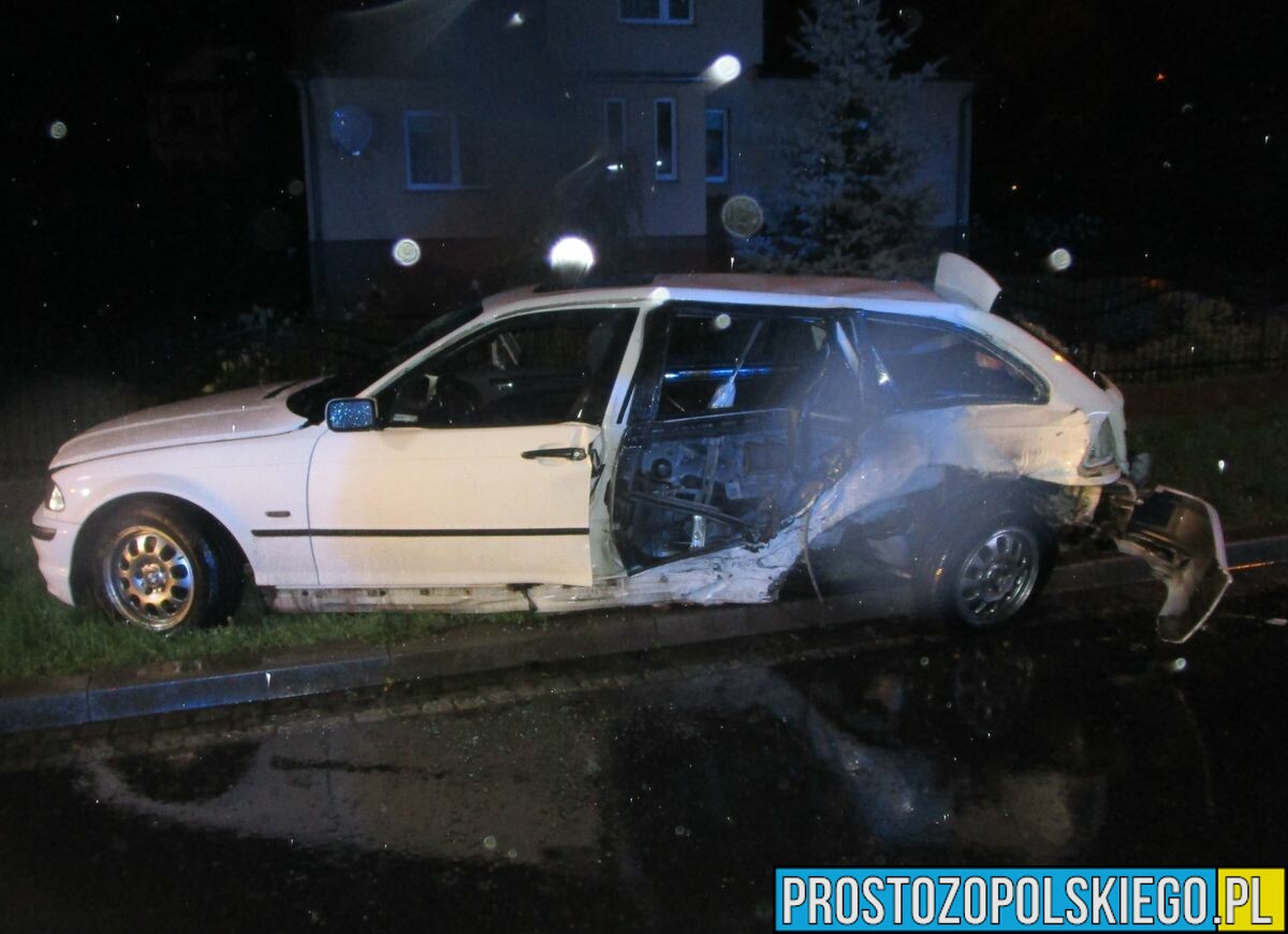 Grozny wypadek w Namysłowie.18-latka kierująca bmw wpadła w poślizg i zderzyła się z audi.