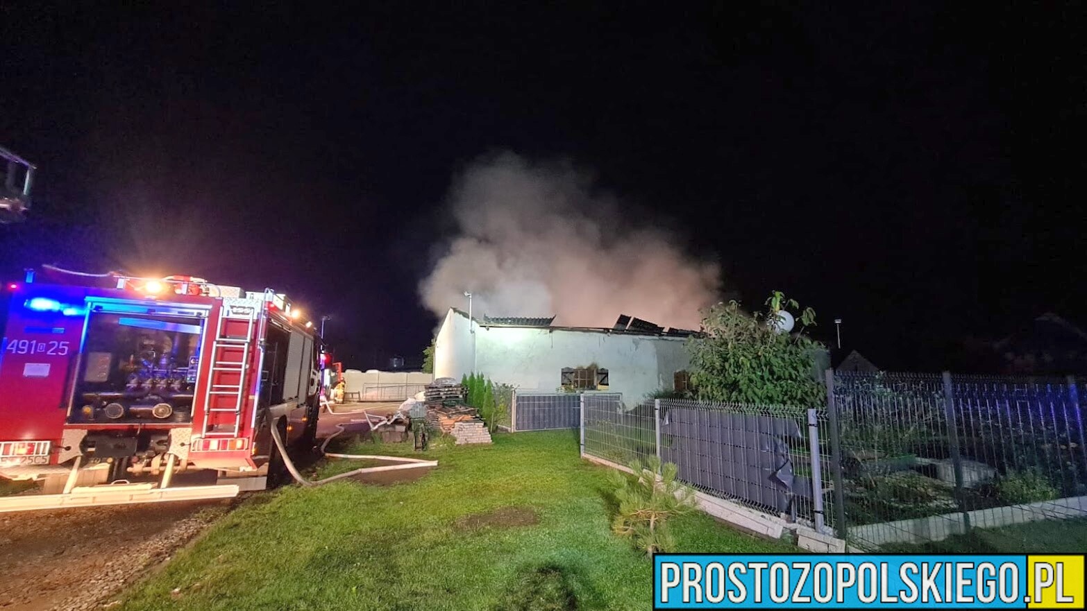 Pożar budynku gospodarczego w miejscowości Grabów w powiecie strzeleckim.
