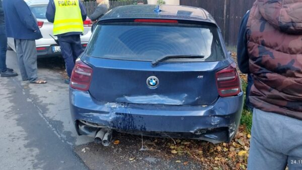 Zderzenie BMW i Mercedesa w Chmielowicach.(Zdjęcia)