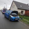 Kierujący autem wjechał w ogrodzenie na ul.Kwoczka w Opolu.(Wideo)