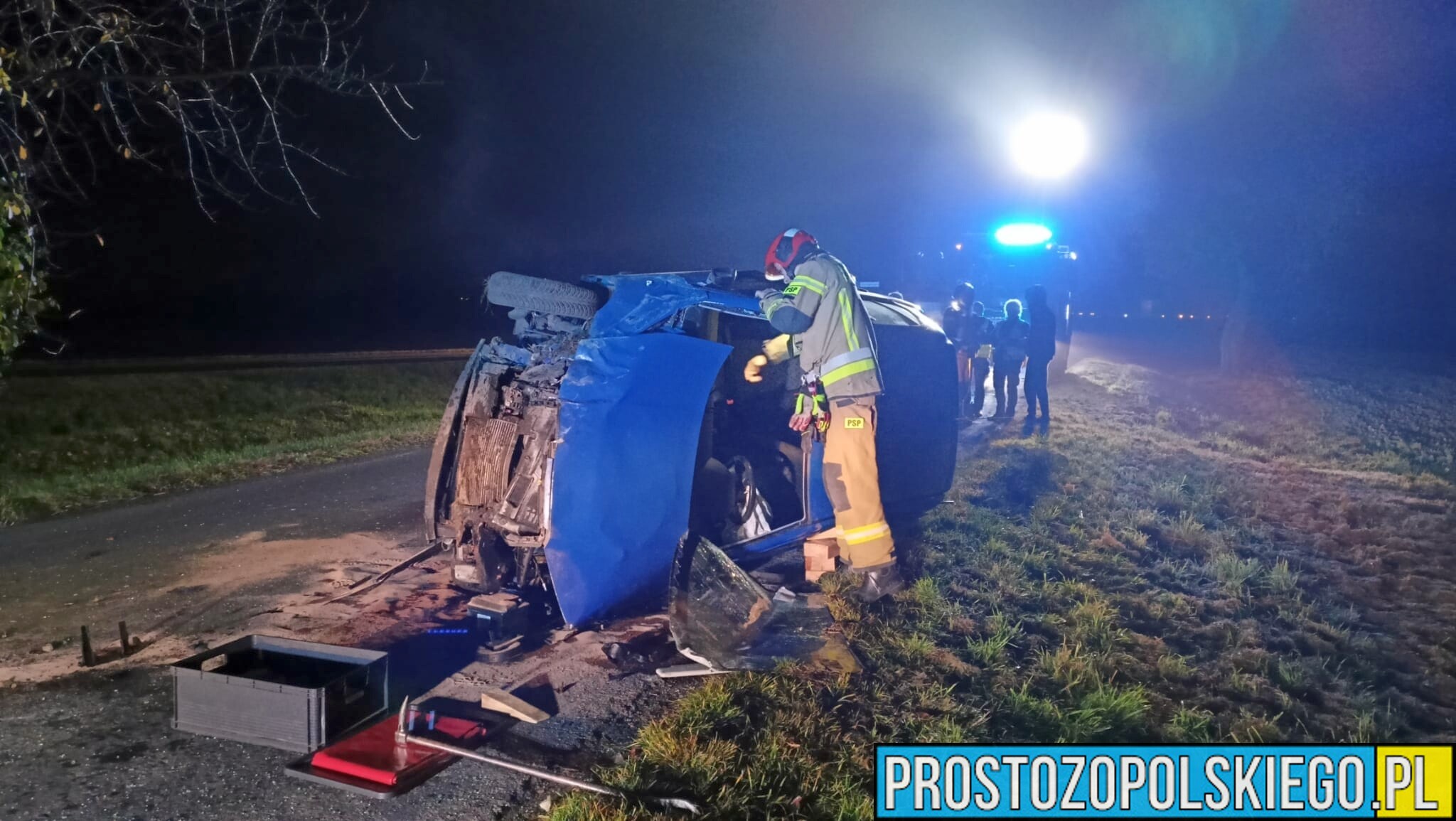 Wypadek samochodowy w miejscowości Żużela koło Krapkowic.(Zdjęcia)