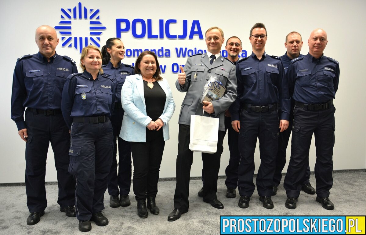 Po 30 latach na zasłużoną emeryturę odchodzi młodszy inspektor Maciej Milewski, były rzecznik policji.