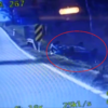 Policyjny wideorejestrator nagrał moment dachowania samochodu, w którym jechała 40-latka z dwójką dzieci.(Wideo)