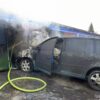 Pożar samochodu w garażu w Zawadzkiem.(Zdjęcia)