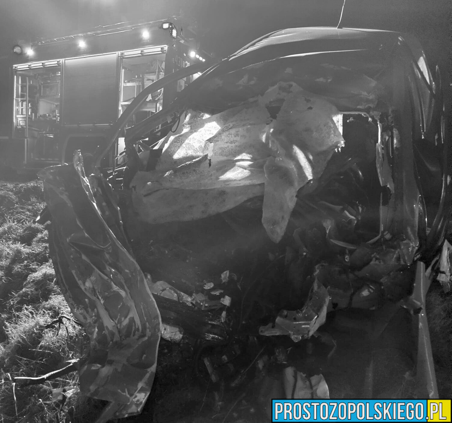 Wypadek śmiertelny na DK11w pobliżu miejscowości Gotartów. Kierowca z samochodu osobowego wypadł z pojazdu.(Zdjęcia)