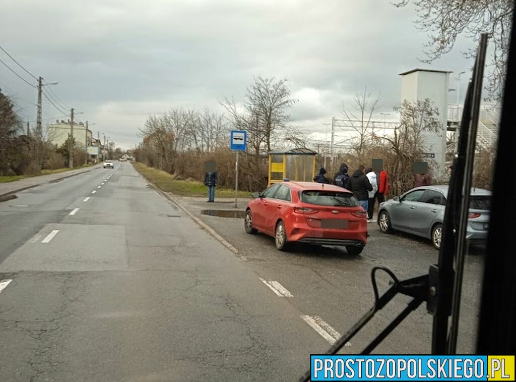 Policjanci zatrzymali trzech mężczyzn podejrzanych o usiłowanie oszustwa metodą ,,na policjanta".