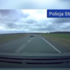 Zderzenie dwóch samochodów zarejestrowane wideorejestratorem samochodowym .(Wideo)