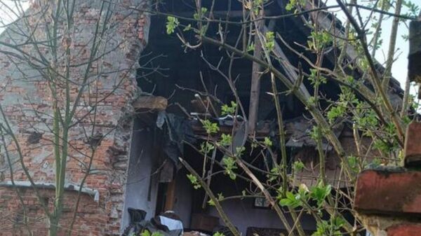 W miejscowości Biała Nyska doszło do zawalenia się ściany budynku. Mieszkały tam 2 rodziny.