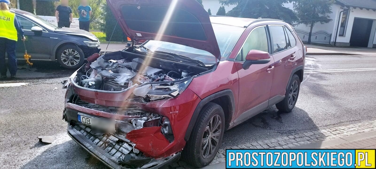 Zderzenie dwóch aut na DK94 Opole-Brzeg w miejscowości Łosiów.(Zdjęcia)