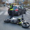 Zderzenie motocyklisty z samochodem na skrzyżowaniu w Opolu.(Zdjęcia)