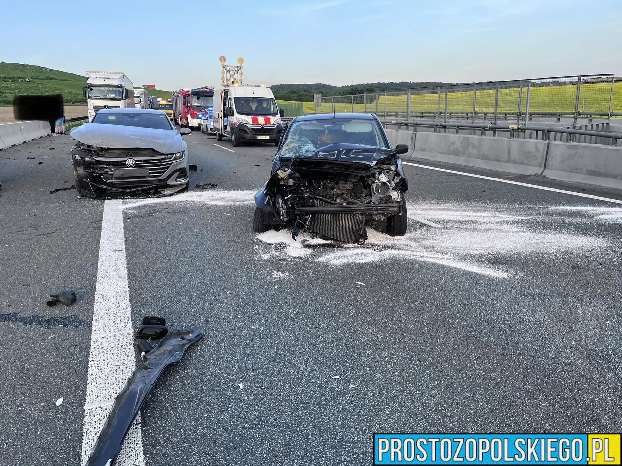Wypadek na opolskim odcinku autostrady A4. Dwie osoby zostały poszkodowane.(Zdjęcia)