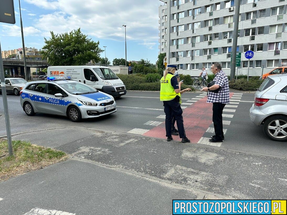 Senior kierujący mercedesem potrącił rowerzystkę na oznakowanym przejeździe rowerowym w Opolu.(Zdjęcia)