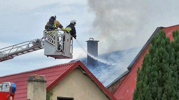 Pożar budynku w miejscowości Błota. Na dachu były panele fotowoltaiczne.