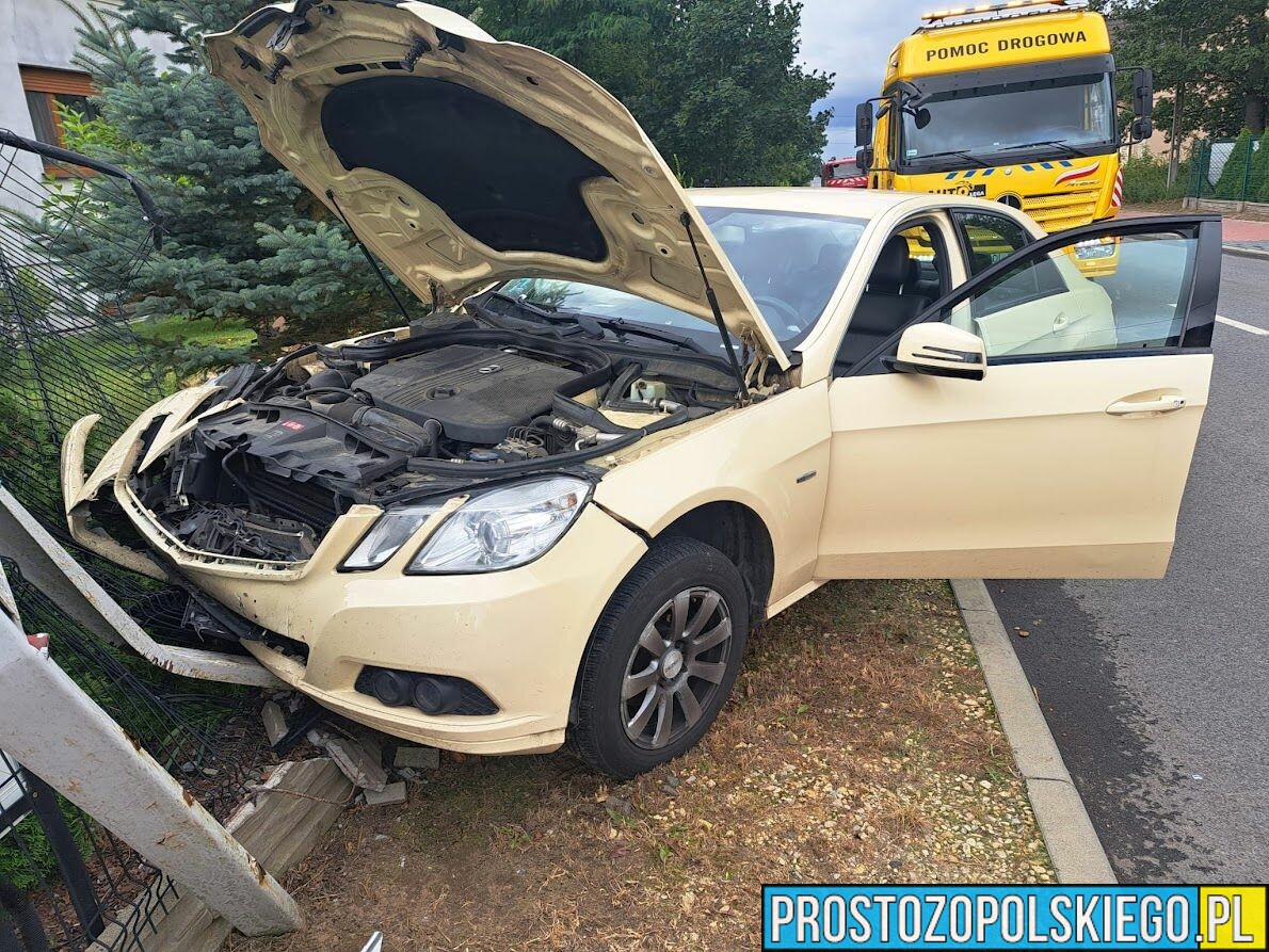 Zderzenie dwóch samochodów w miejscowości Gana koło Praszki.(Zdjęcia)