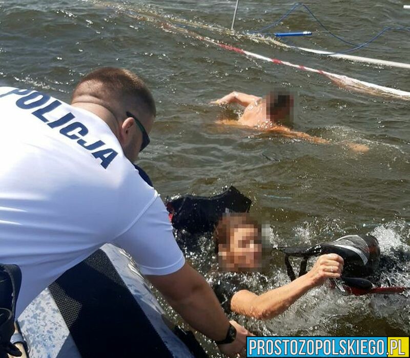 Policjanci uratowali osoby z wywróconej żaglówki na Jeziorze Dużym w Turawie.
