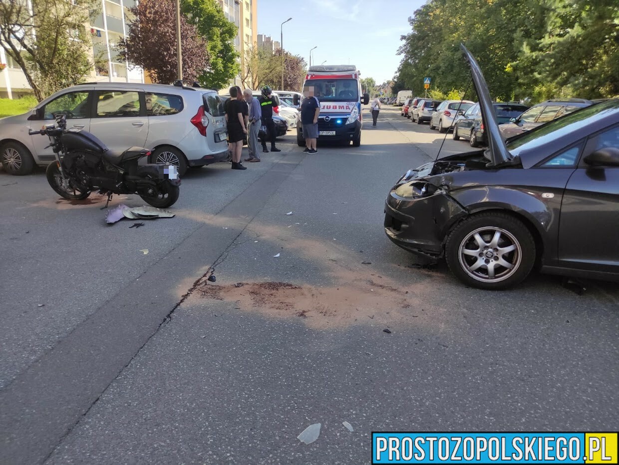 Wypadek na ul. Szymona Koszyka w Opolu.72-latka wjechała autem w 44-letnią motocyklistkę.(Zdjęcia&Wideo)