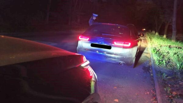 Nocne działania "Drift" w Nysie.23-latkowi kierującemu audi policjanci zatrzymali prawo jazdy.