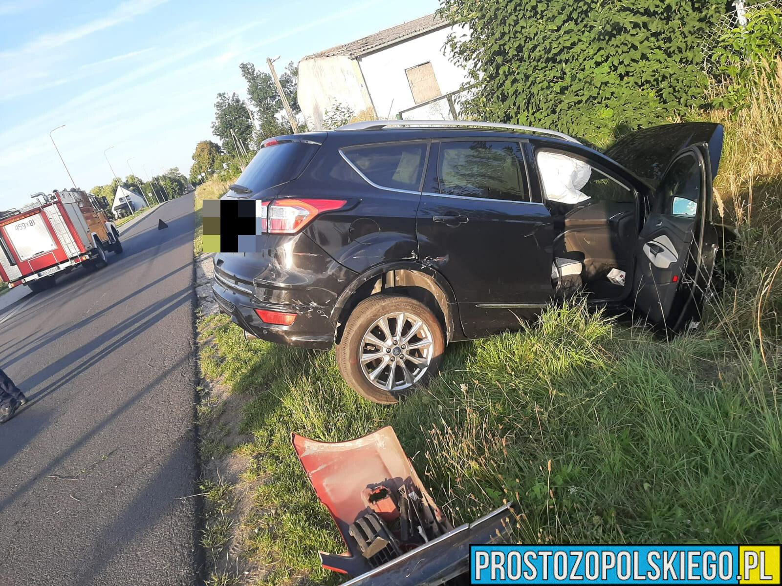 Zderzenie dwóch samochodów w miejscowości Bukowie. Kobieta w ciąży zabrana do szpitala.(Zdjęcia)