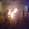 Pożar samochodu elektrycznego na ul.Krzemienieckiej w Opolu.(Zdjecia&Wideo)