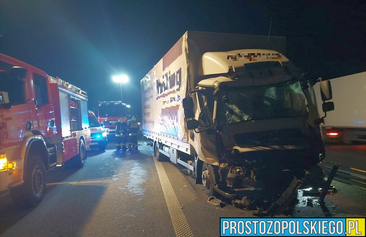 Zderzenie dwóch ciężarówek na opolskim odcinku autostrady A4.Jedna osoba została poszkodowana.