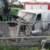 Wypadek w Grodkowie na ul.Wrocławskiej. Bus wjechał w ogrodzenie posesji.(Zdjęcia)