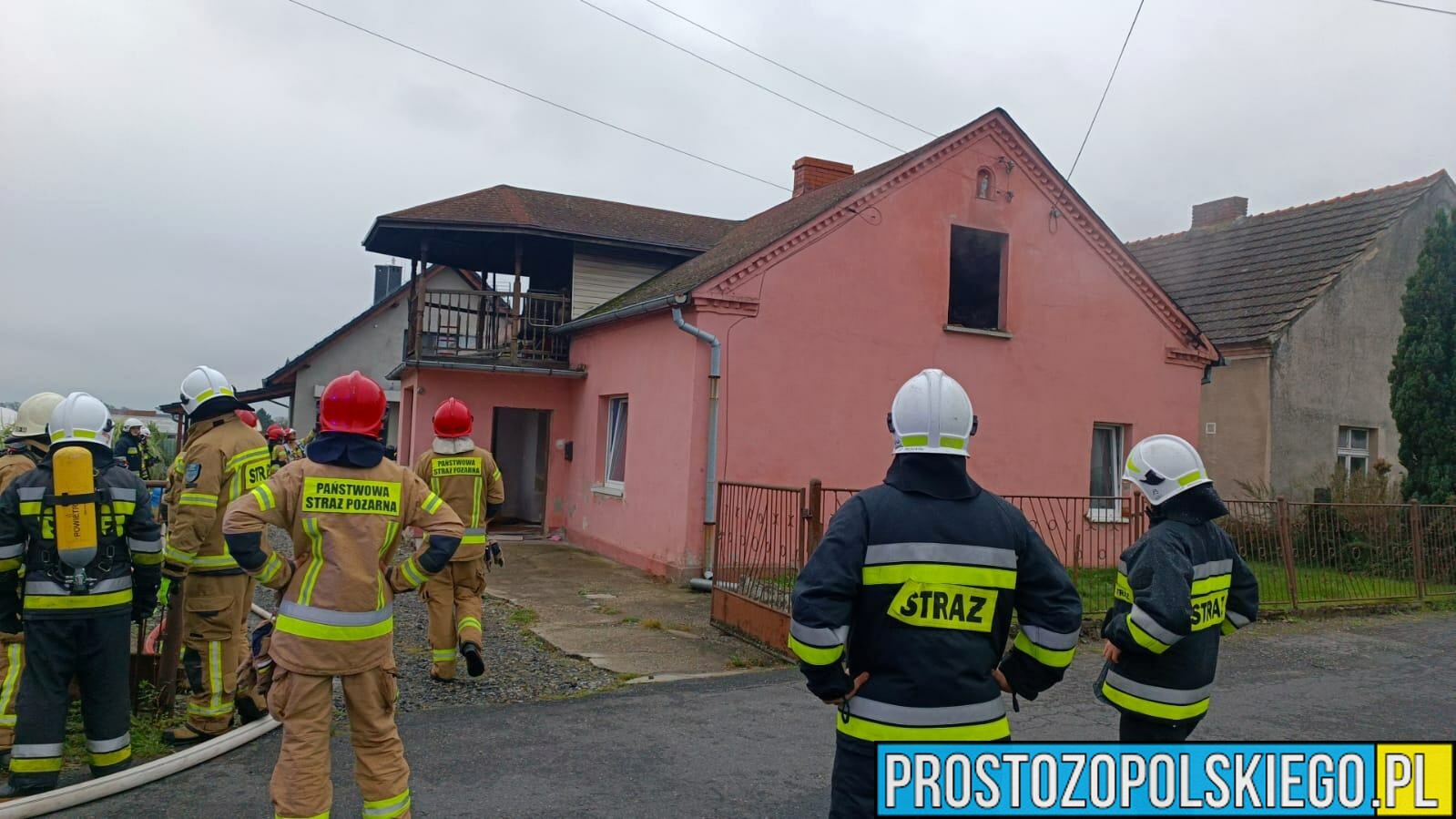 Pożar domu jednorodzinnego w Górkach koło Opola .(Zdjęcia)