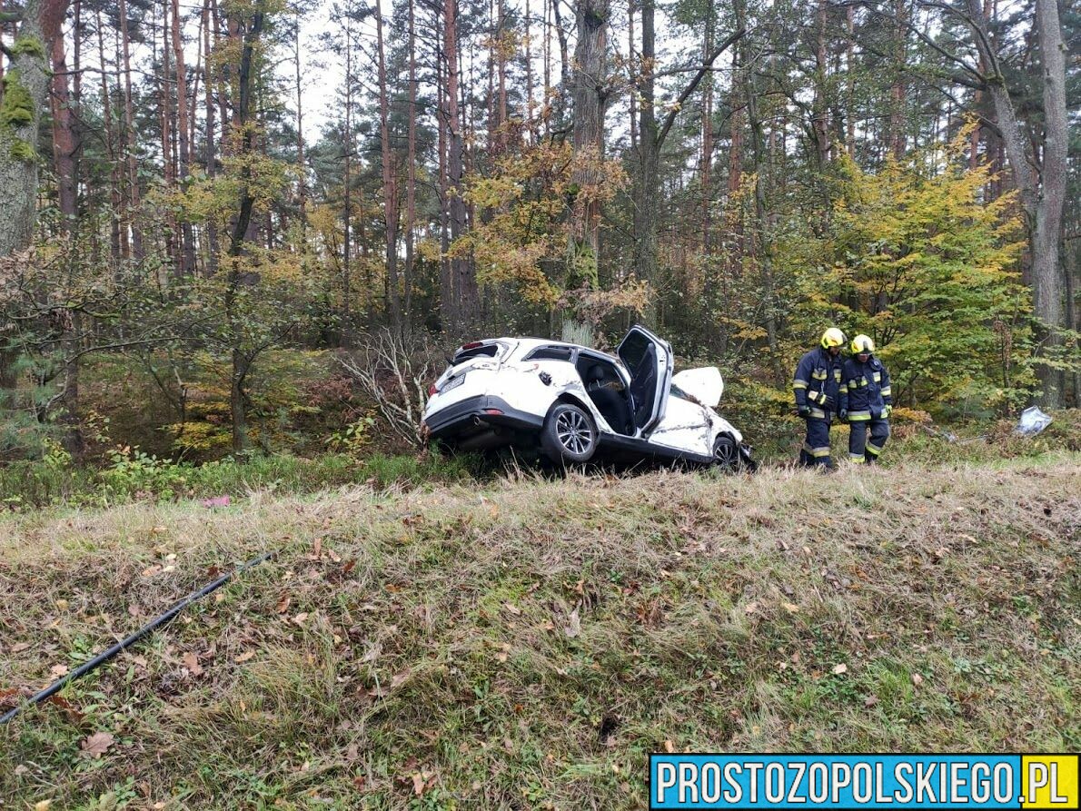 Zderzenie osobówki z samochodem ciężarowym na trasie Zawadzkie-Kolonowskie.(Zdjęcia)