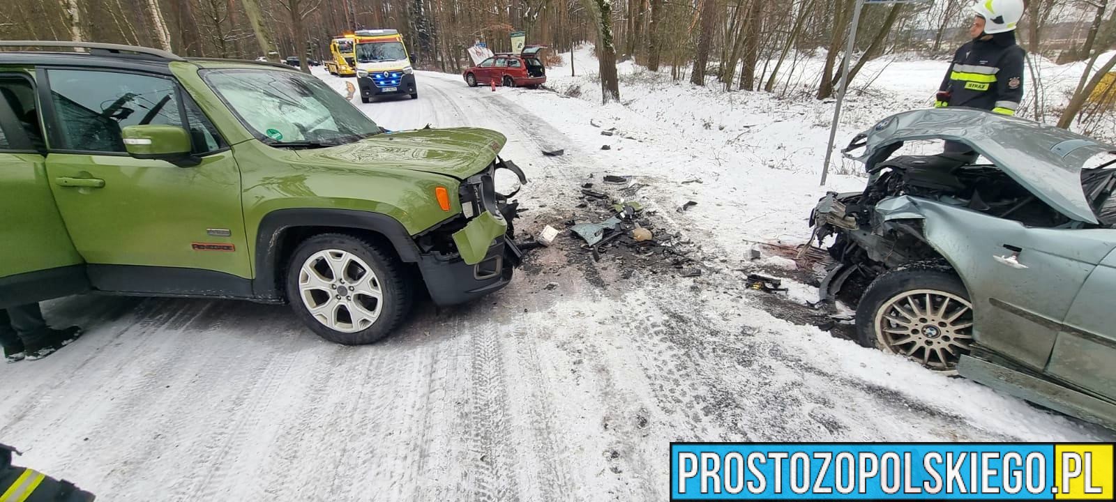 Dąbrówka Łubniańska: zderzenie 3 pojazdów na miejscu wszystkie służby ratunkowe.(Zdjecia&Wideo)
